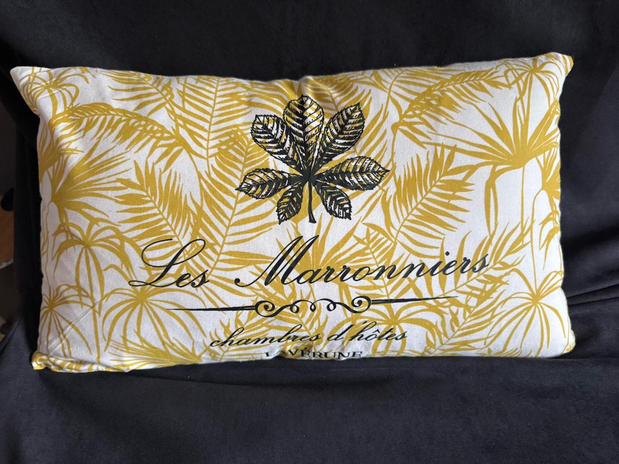 LavéruneLes Marronniers住宿加早餐旅馆 外观 照片